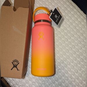 NEW Hydro Flask 32 oz - Hibiscus Ombre